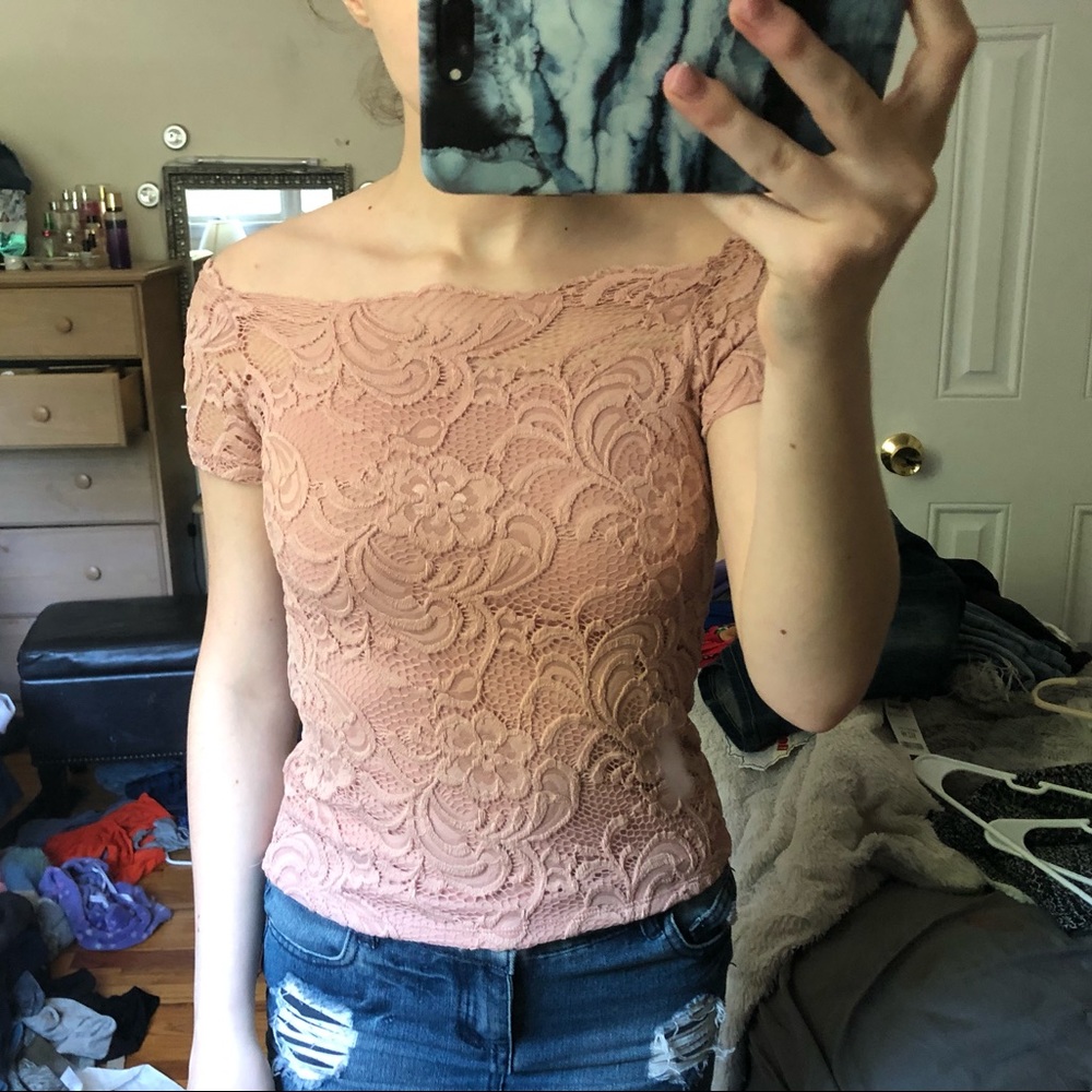 so chic, off the shoulder pink shirt